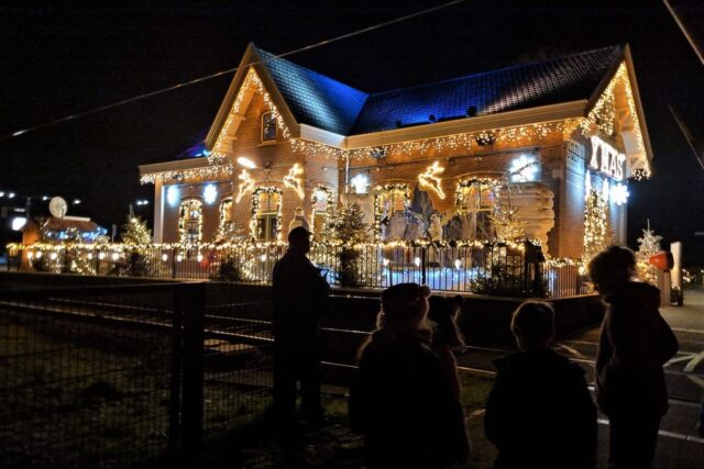 Arkel Christmas Village & Station - Mamaliefde