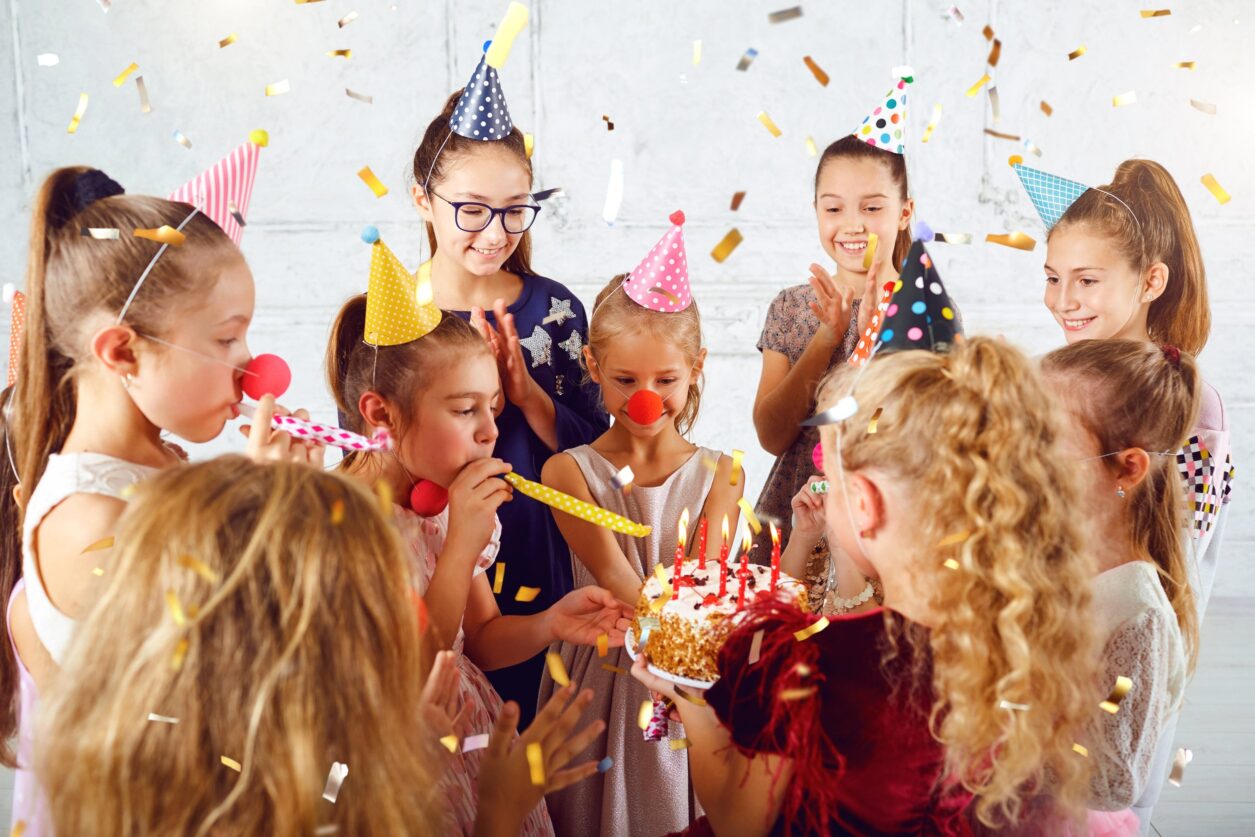 Kinderfeestje organiseren; 5 stappenplan van uitnodiging tot feestje