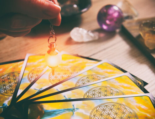 Tarot kaarten leggen; hoe werkt het en kan je liefde voorspellen?