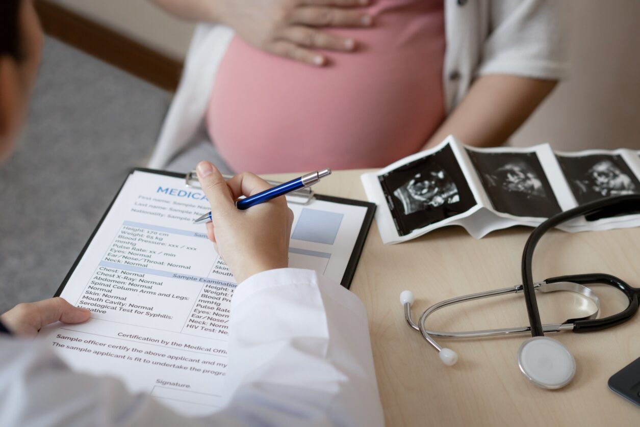 Heeft zwanger zijn invloed op jouw zorgverzekering?