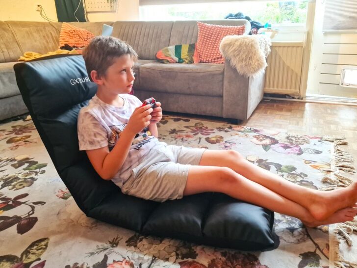 Trust Rayzee Gaming-vloerstoel review; perfect voor gamende kinderen - Mamaliefde.nl