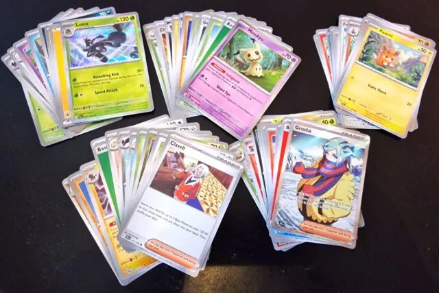 Scarlet & Violet - Paldea Evolved: De nieuwste uitbreidingen van de Pokémon Trading Card Game - Mamaliefde.nl
