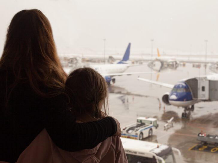 Wat als je bang bent tijdens het vliegen: Ervaringen en tips van reizigers - Mamaliefde.nl
