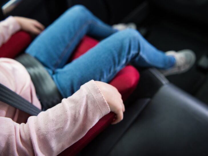 Kind veilig in autostoel; van keurmerk tot i-Size wetgeving