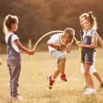 Zeskamp spellen & activiteiten met kinderen met; tips voor organiseren - Mamaliefde.nl - Mamaliefde.nl