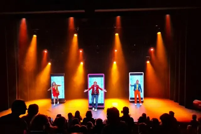 Social Squad; de Tiktok show theater review - Mamaliefde.nl
