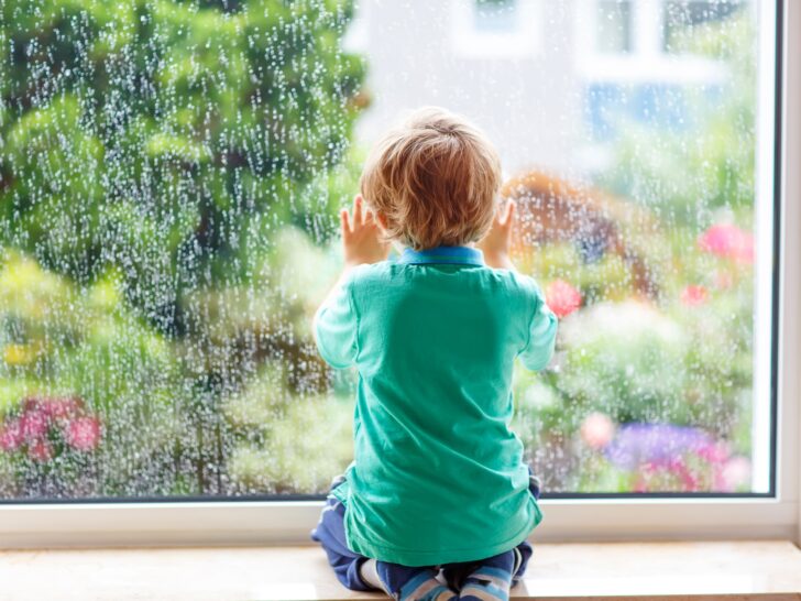 Hoe je kinderen thuis vermaken op regenachtige vakantiedagen? - Mamaliefde.nl