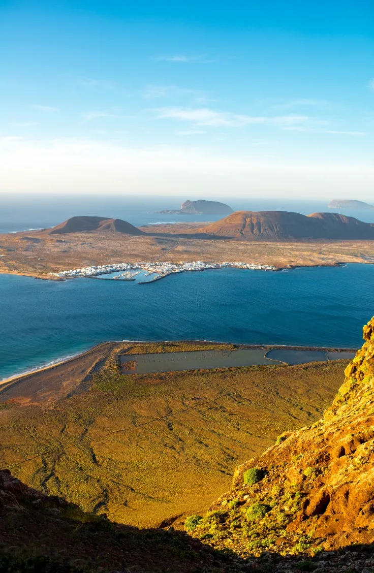 Lanzarote De 10 zonnigste en warmste eilanden in Europa voor een zomerse vakantie - Mamaliefde.nl