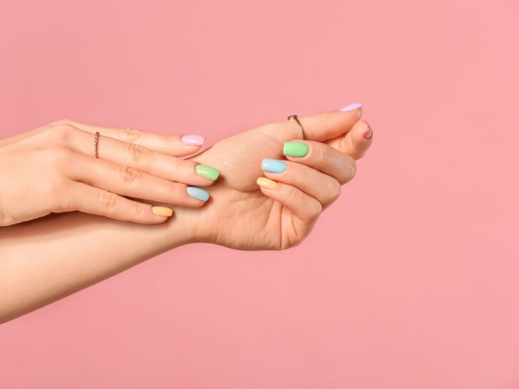 35 Trendy pastelkleurige nagels en lente Nail Art